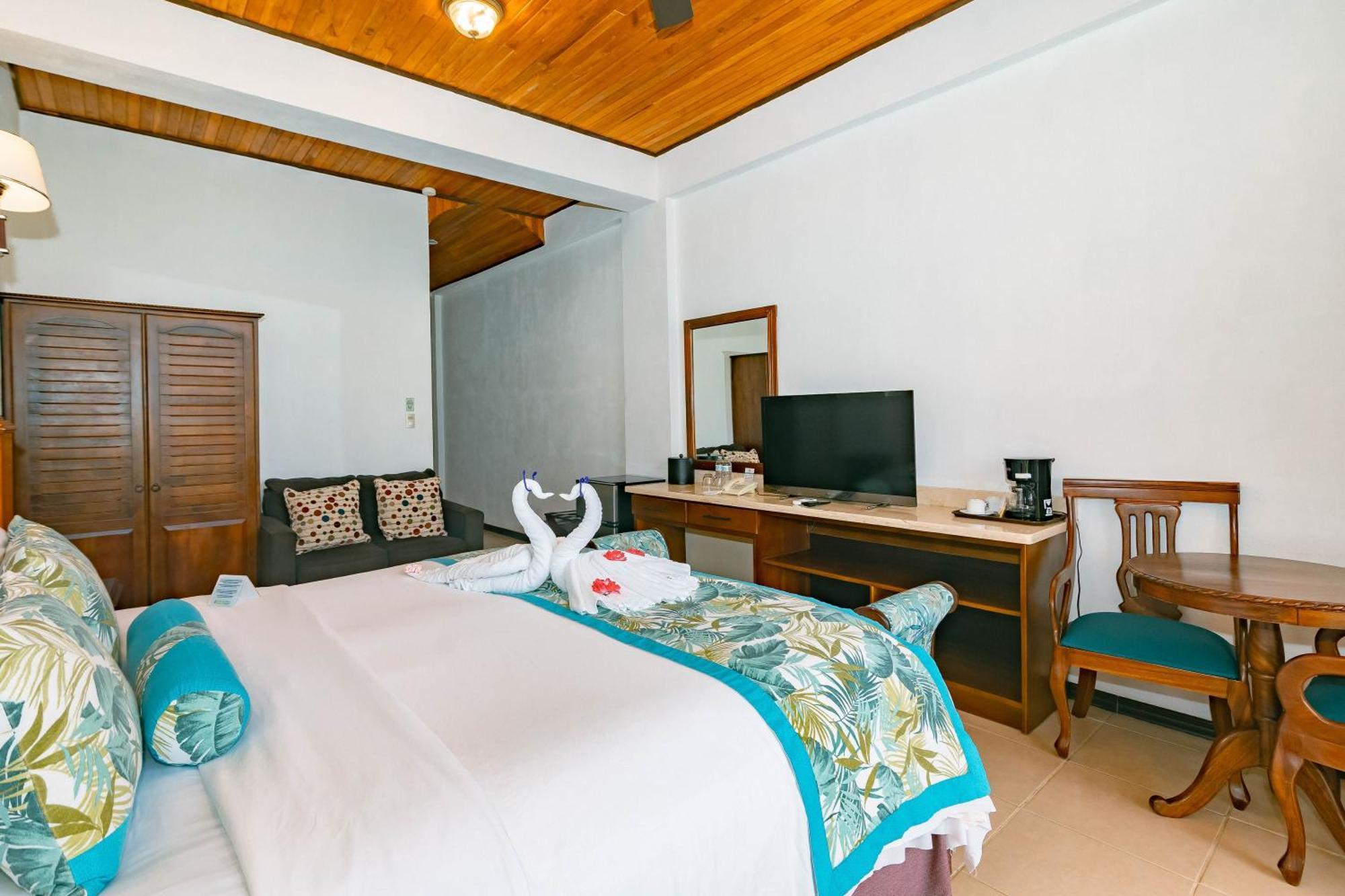 Hotel San Bada Resort & Spa Мануел Антонио Екстериор снимка